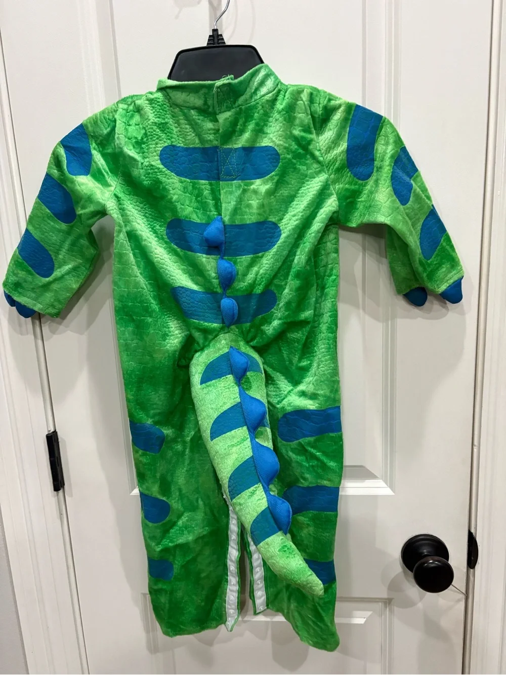 Spooktacular Creations Triceratops 3 piece costume in 18-24 months GUC